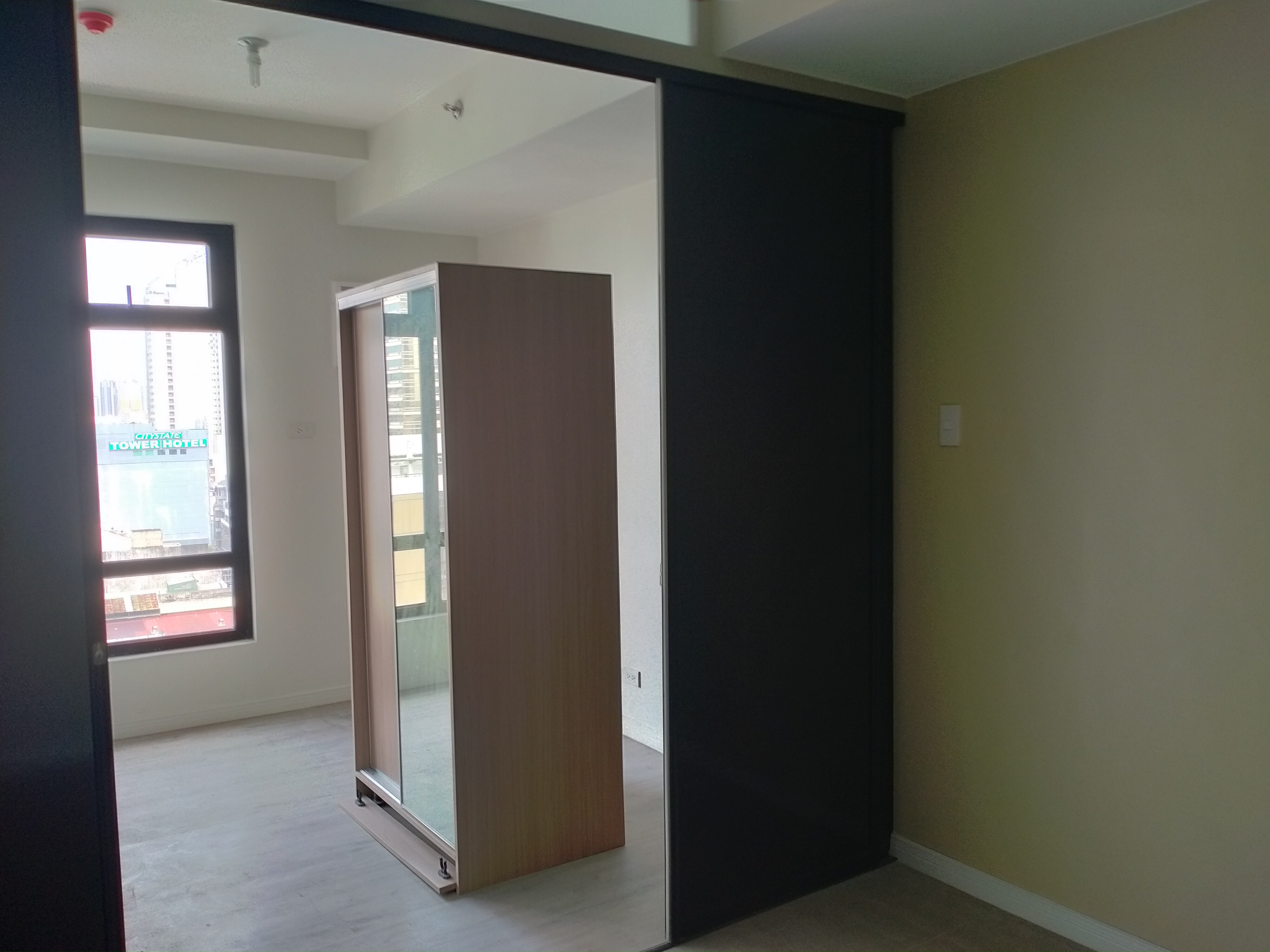 FIRE SALE!!! 1 BR UNIT IN LA NOBLEZA TERRAZAS