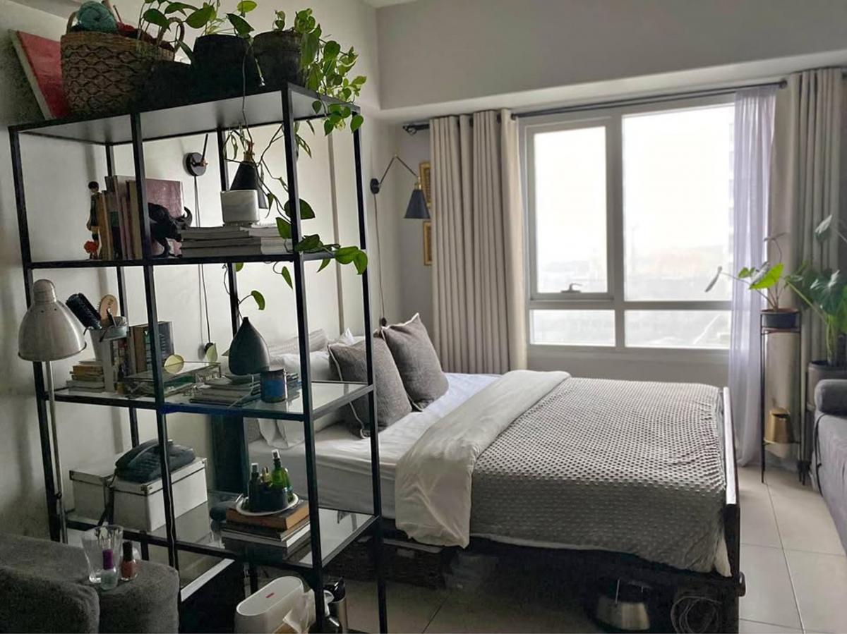 STUDIO FOR RENT AT THE COLUMNS LEGAZPI VILLAGE, MAKATI