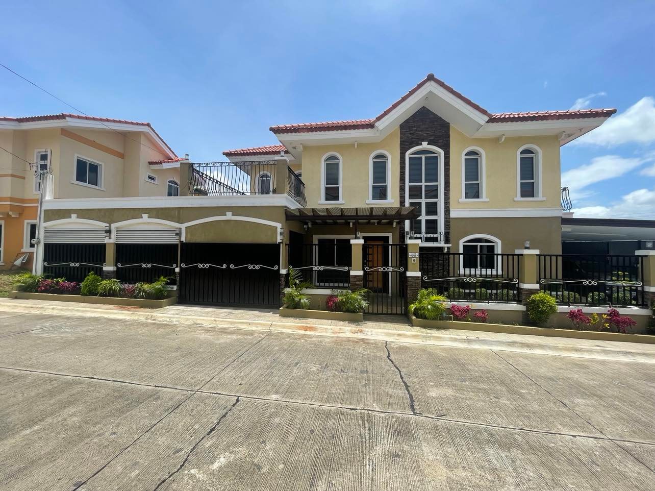 House and lot for Sale in Silang Cavite 