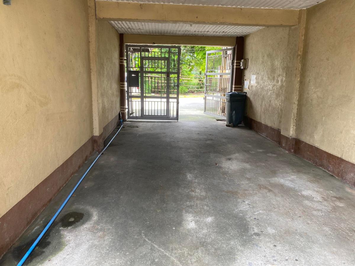 3 Storey Commercial Building For Sale