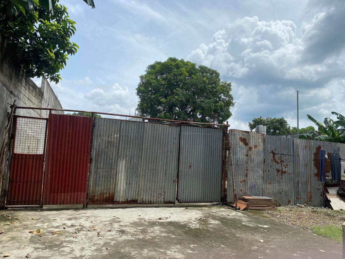 3 Storey Commercial Building For Sale
